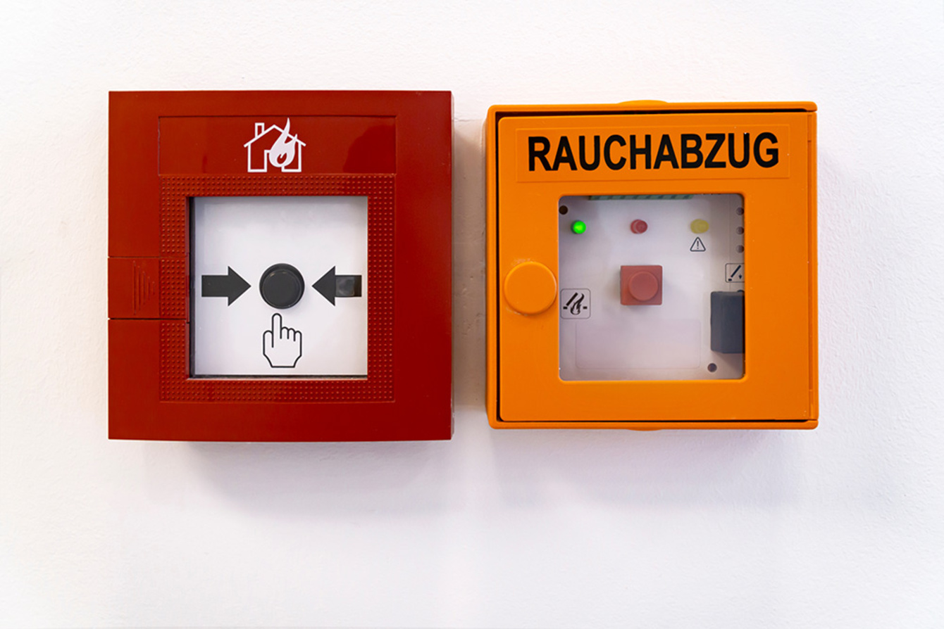 Rauchwärme­abzug bei Mario & Fritz Klees Elektroinstallations GmbH in Wiesbaden